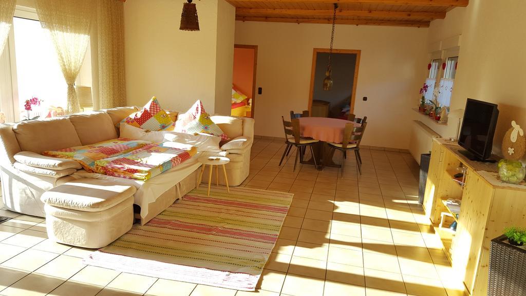 Ferienwohnung Weingut Leis Oestrich-Winkel Pokoj fotografie